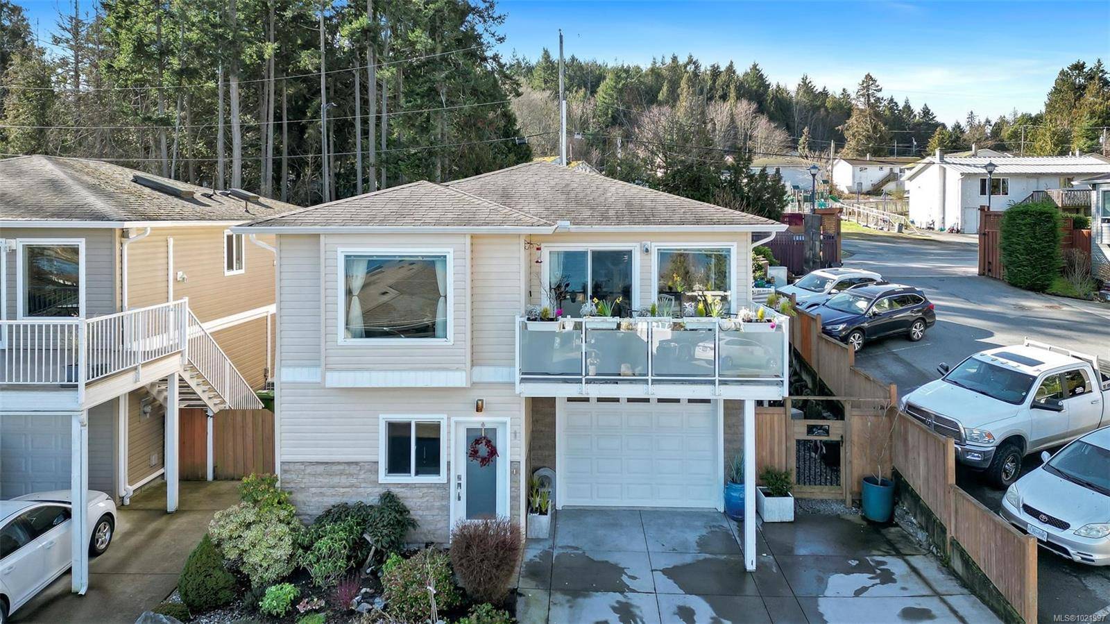 Central Saanich, BC V8M 0A8,2740 Stautw Rd #1