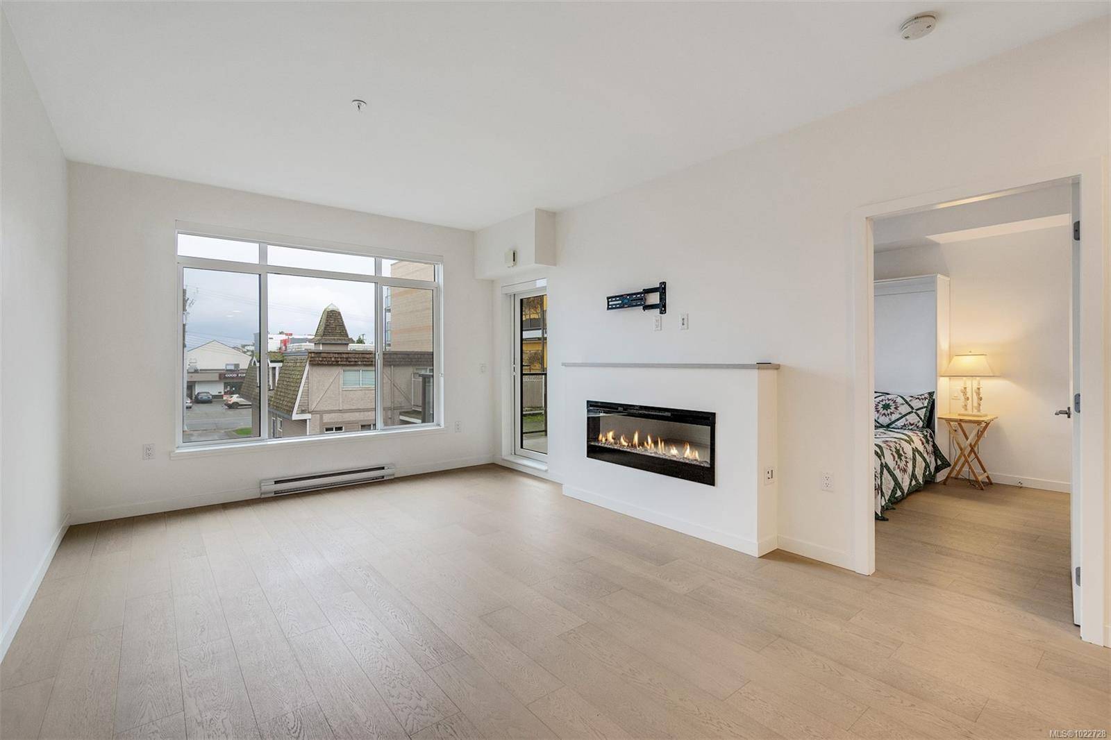 Sidney, BC V8L 2Z8,9775 Fourth St #302