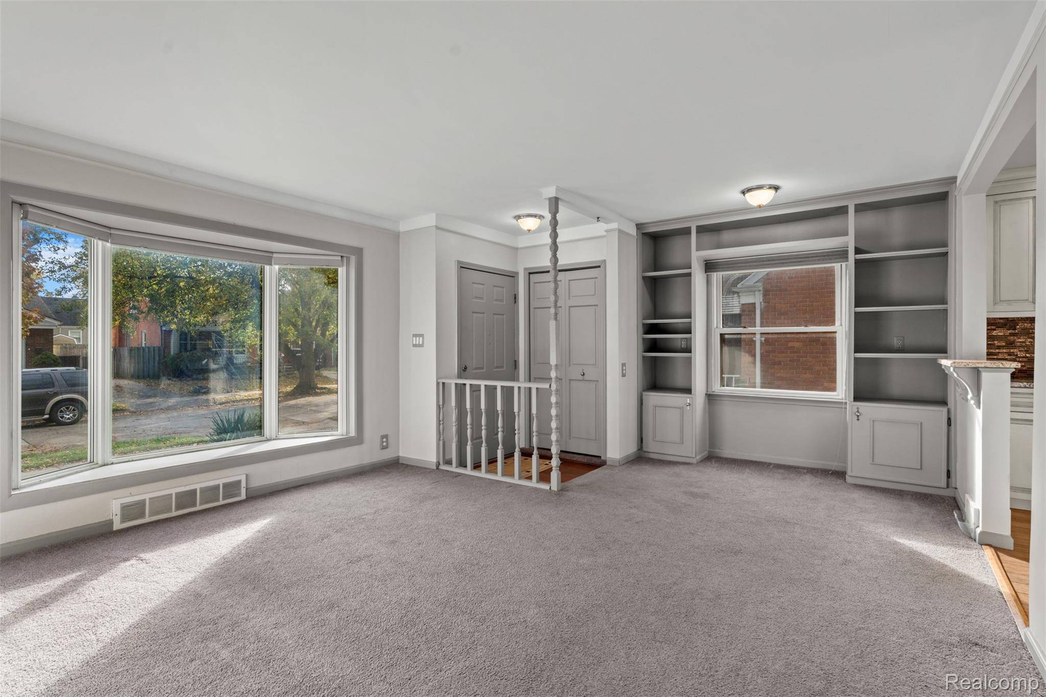 Royal Oak, MI 48067,2115 E Hudson AVE