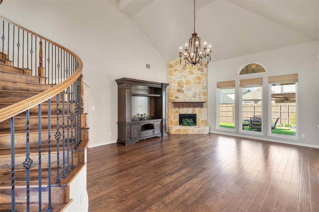 Kennedale, TX 76060,1001 Bell Oak Drive