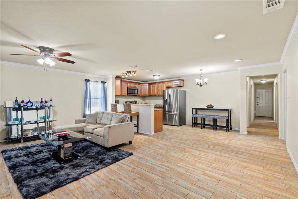 Dallas, TX 75227,2914 Victorian Forest Drive