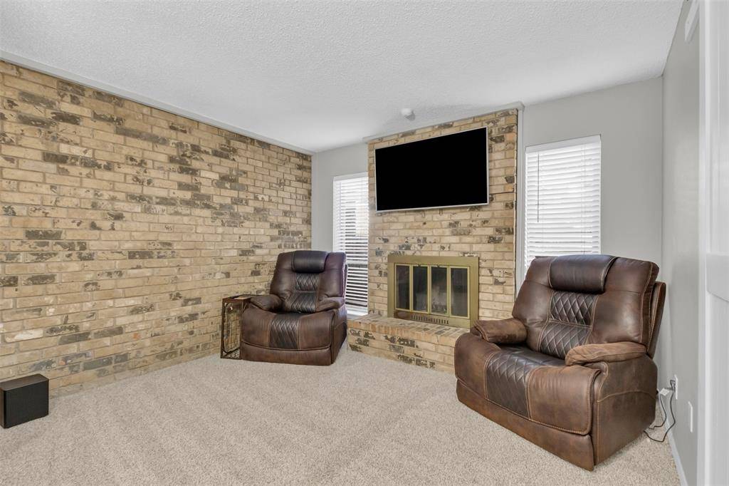 Arlington, TX 76015,2106 Westkendal Lane