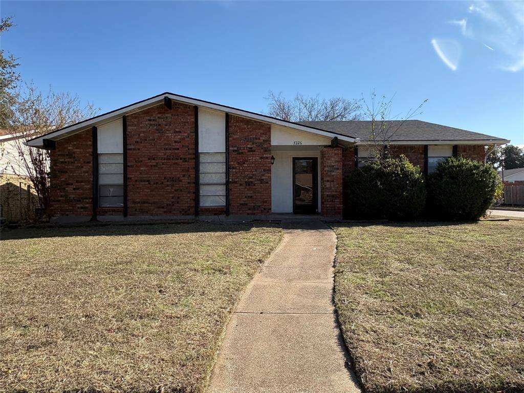Dallas, TX 75249,7226 Little Canyon Road