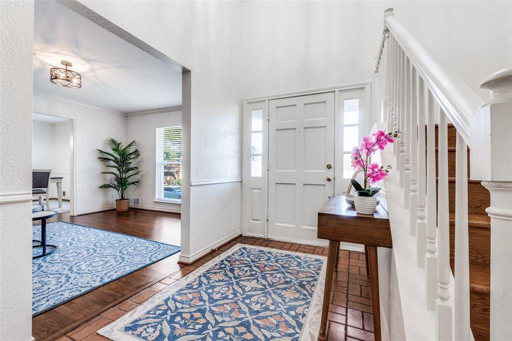 Dallas, TX 75238,9446 Brentgate Drive