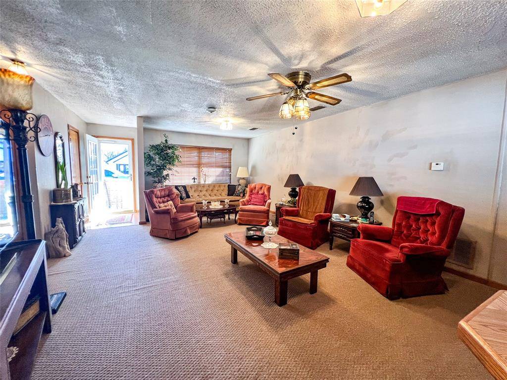 Knox City, TX 79529,304 SE 2nd Street