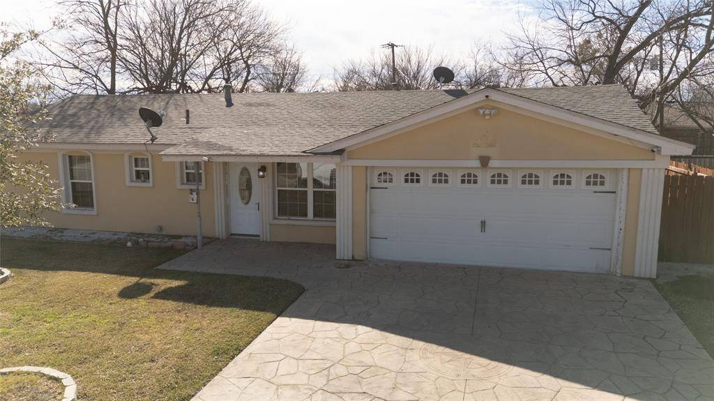 Everman, TX 76140,913 Russell Road