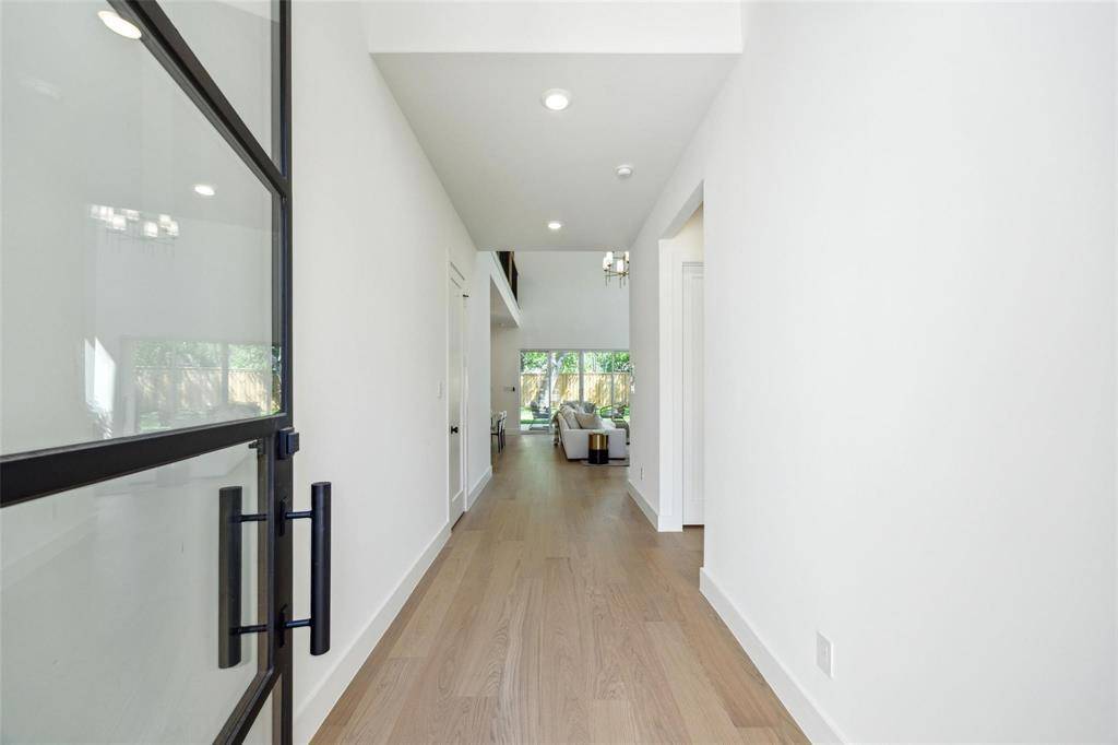 Dallas, TX 75229,4415 Merrell Road