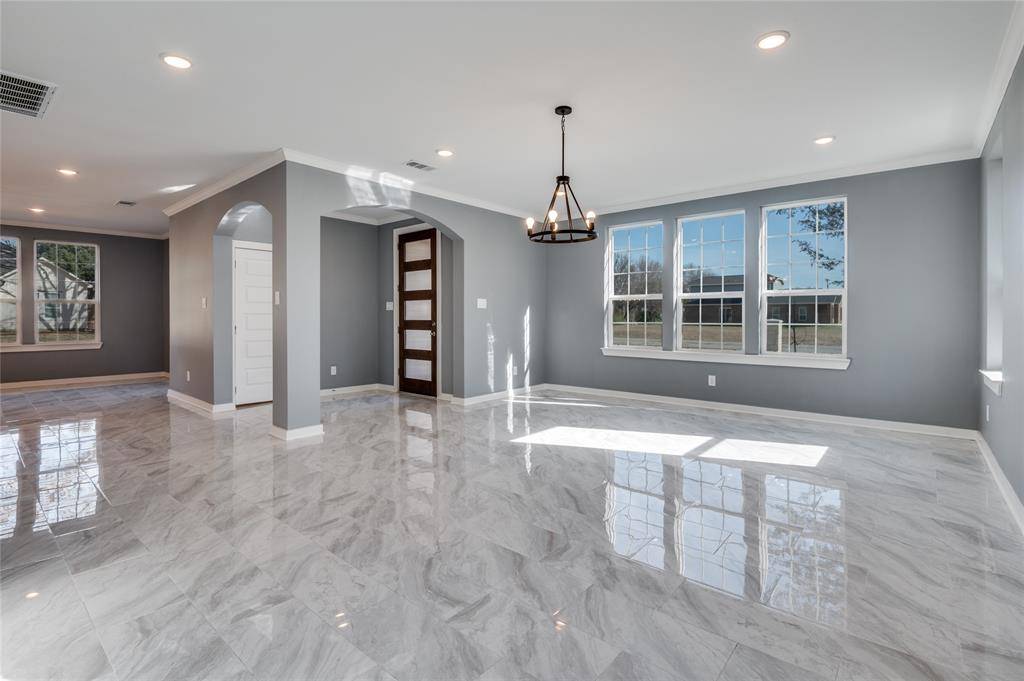 Lancaster, TX 75146,301 S Stewart Avenue