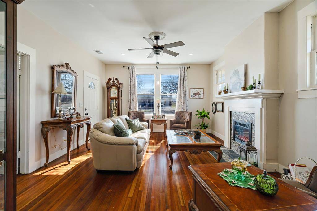 Blossom, TX 75416,130 W Division Street