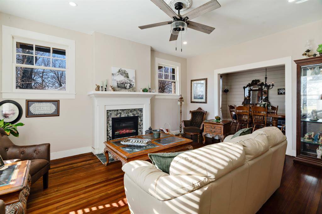 Blossom, TX 75416,130 W Division Street