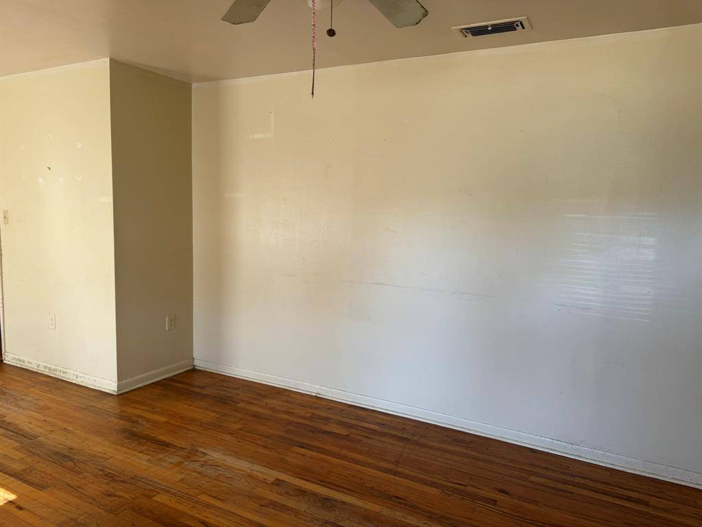 Malakoff, TX 75148,1206 - 1208 W Royall Boulevard