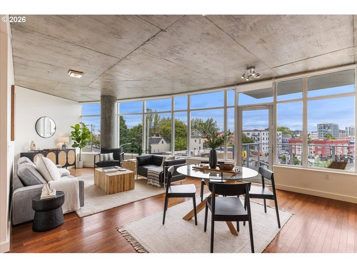 Portland, OR 97209,1926 W BURNSIDE ST #301