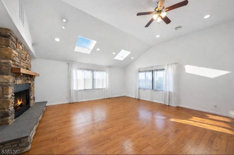 Paterson City, NJ 07501,320 Dixon Ave