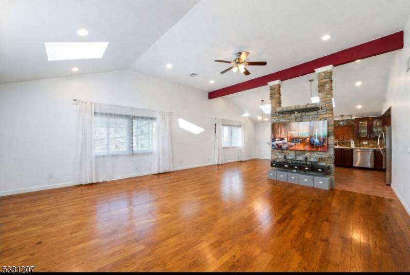 Paterson City, NJ 07501,320 Dixon Ave