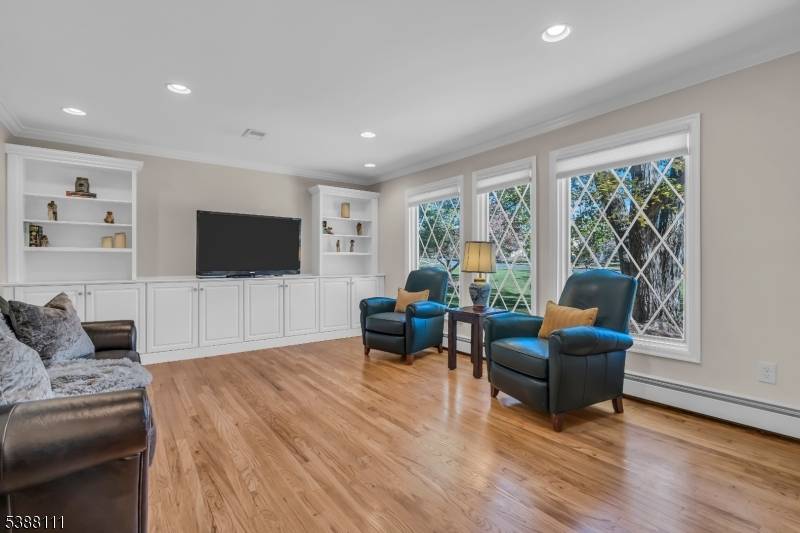 Branchburg Twp., NJ 08853,1053 Hillcrest Dr