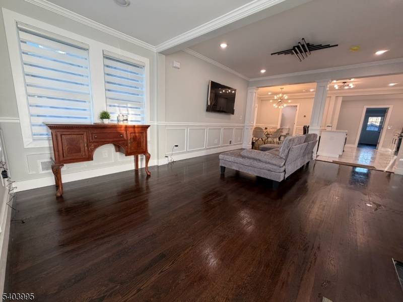 Lyndhurst Twp., NJ 07071,207 Post Ave