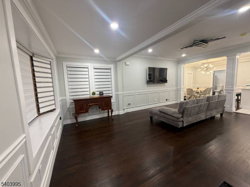 Lyndhurst Twp., NJ 07071,207 Post Ave