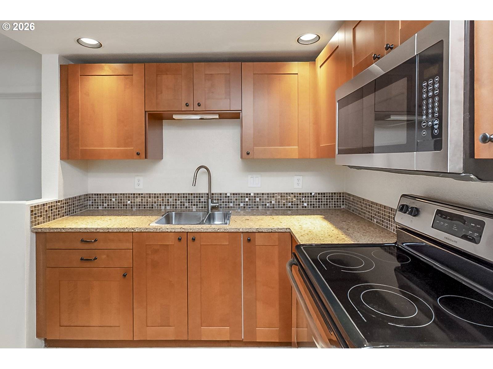 Lake Oswego, OR 97035,88 OSWEGO SMT