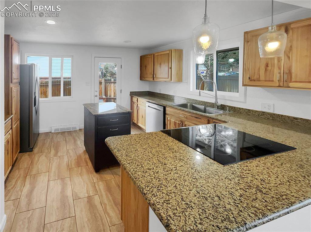 Colorado Springs, CO 80907,3706 N Chestnut ST