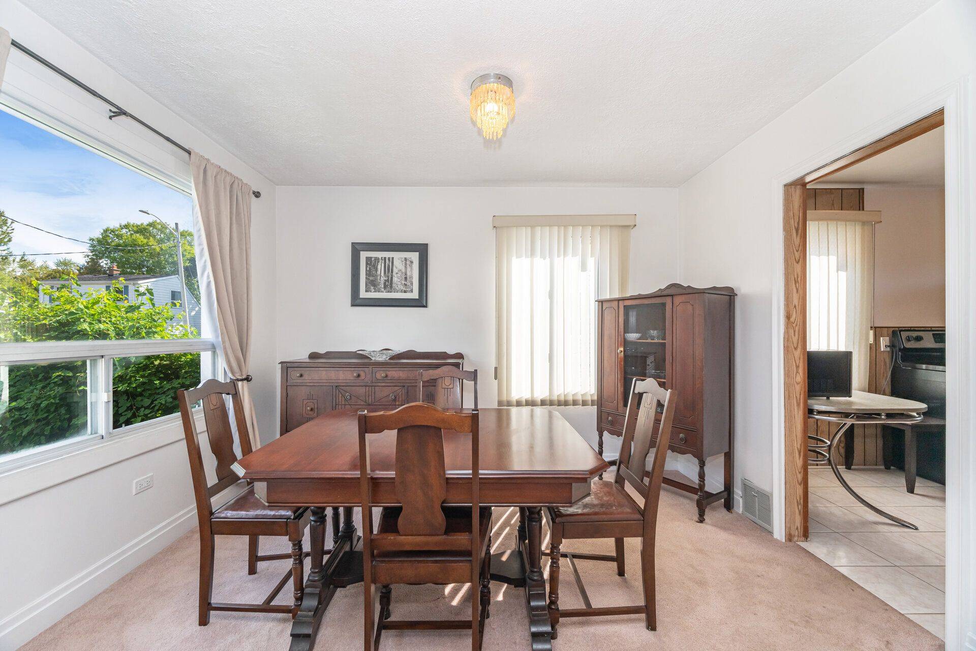 Toronto E03, ON M4B 3K2,2 Topham RD