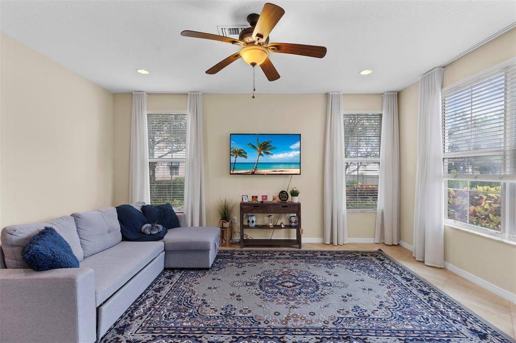 Davie, FL 33328,5224 SW 77th Way