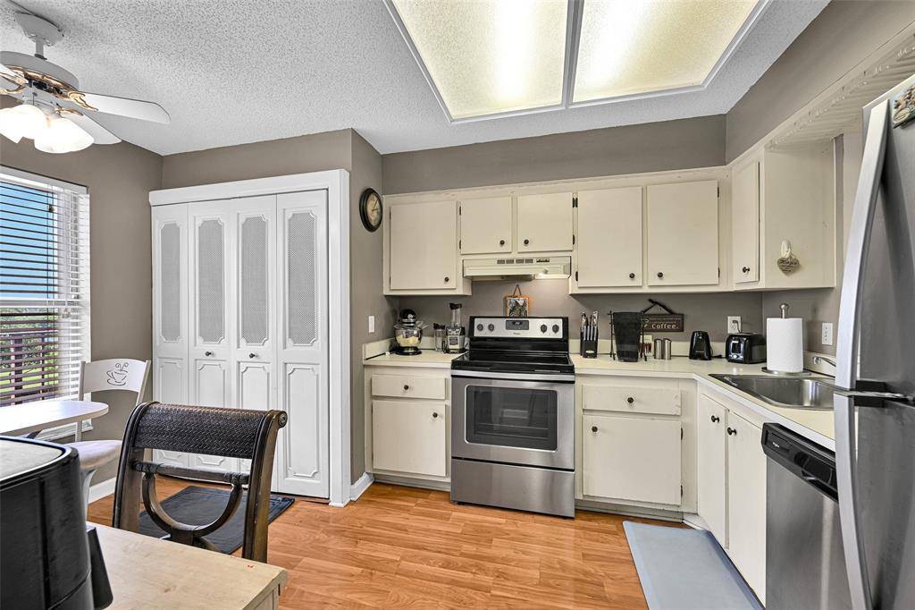 Deerfield Beach, FL 33064,4570 NW 18th Ave #604