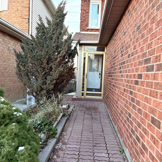 Brampton, ON L6Y 4H3,63 Acadian HTS