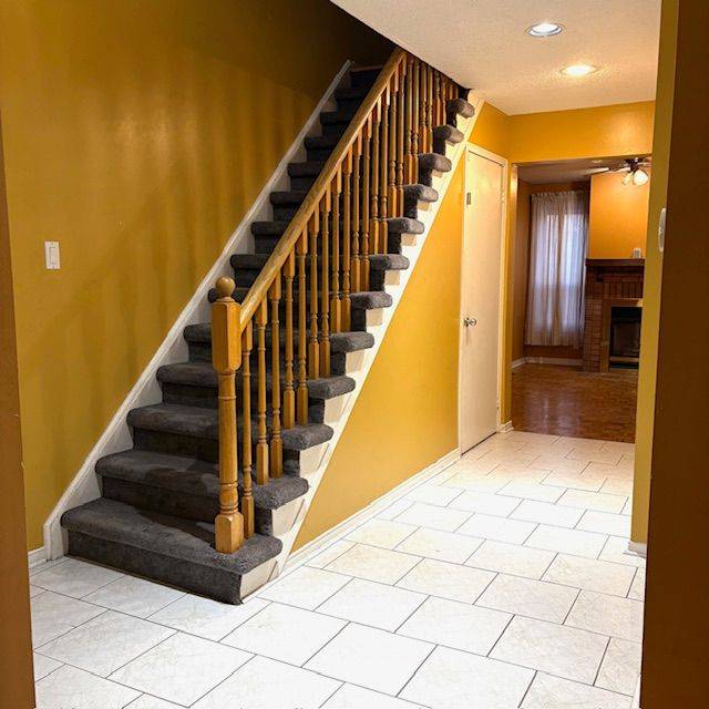 Brampton, ON L6Y 4H3,63 Acadian HTS