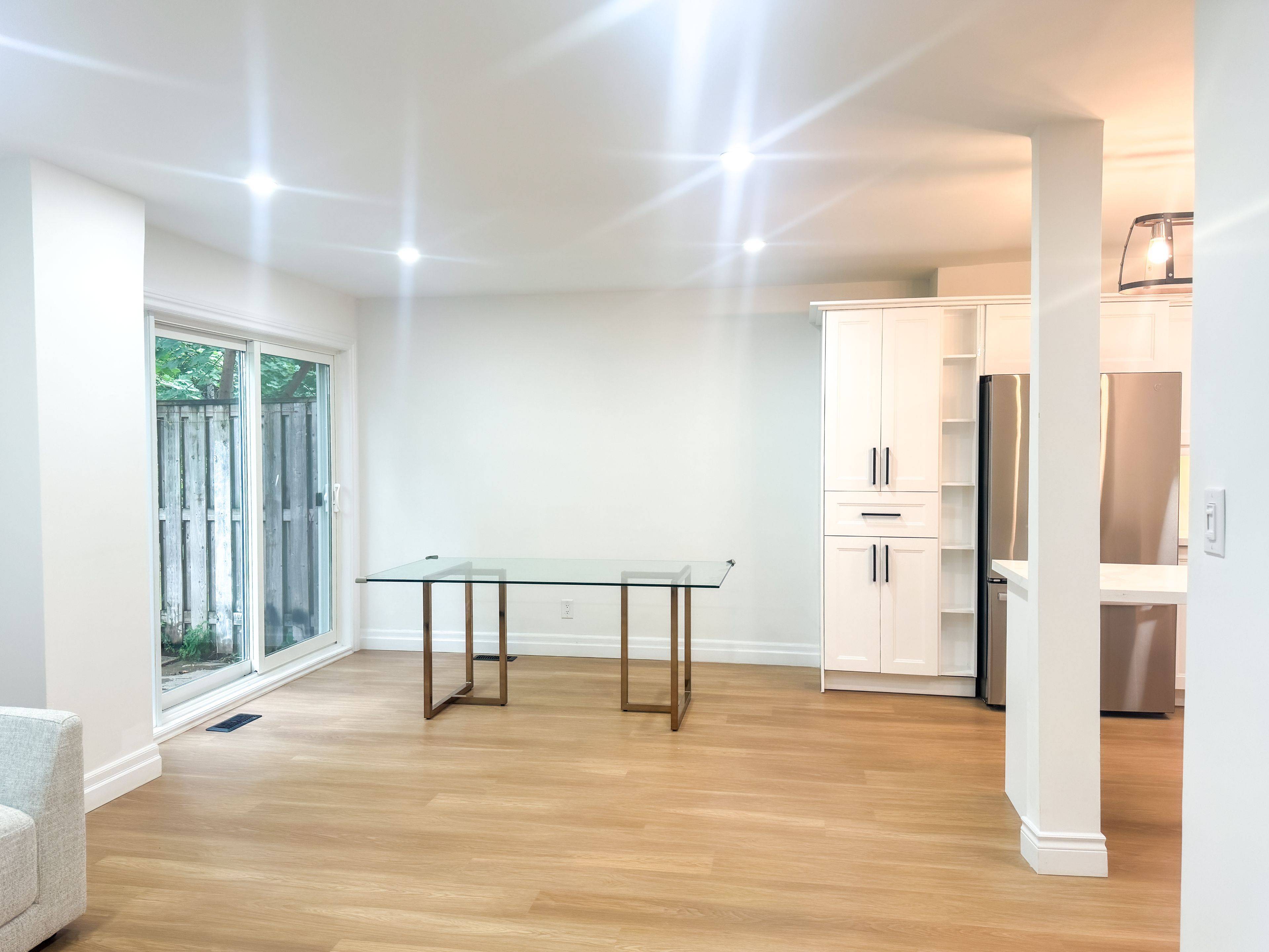 Mississauga, ON L5C 2J8,3360 The Credit Woodlands N/A #10