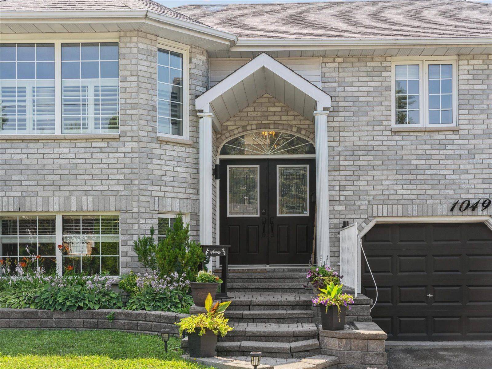 Cobourg, ON K9A 5B8,1049 Glenhare ST