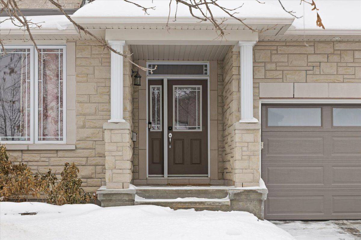 Barrhaven, ON K2J 0V8,300 Grayburn WAY