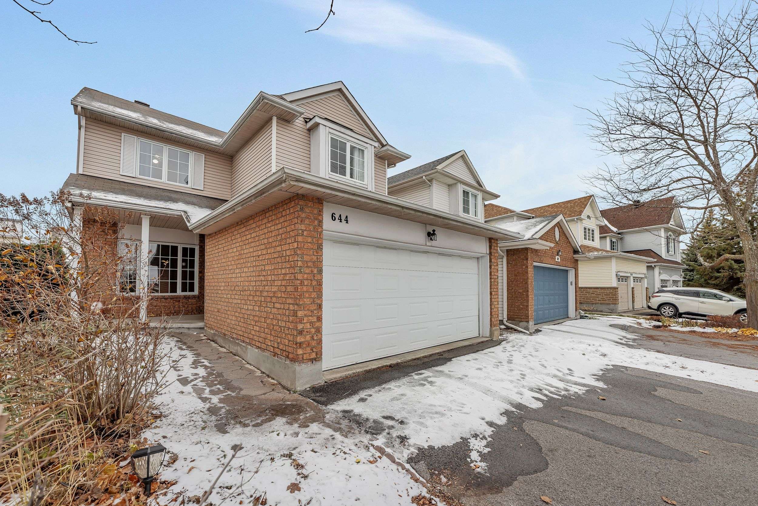 Orleans - Cumberland And Area, ON K4A 3S9,644 Valin ST