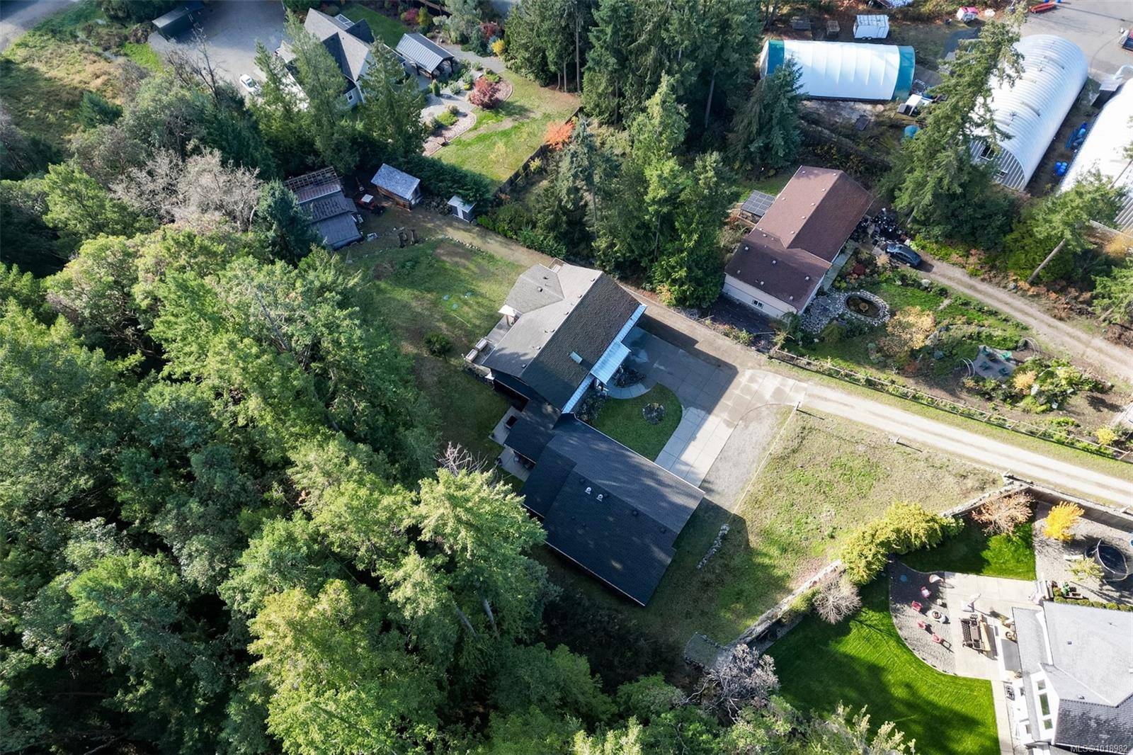 Cobble Hill, BC V8H 0H8,1352 Ball Rd