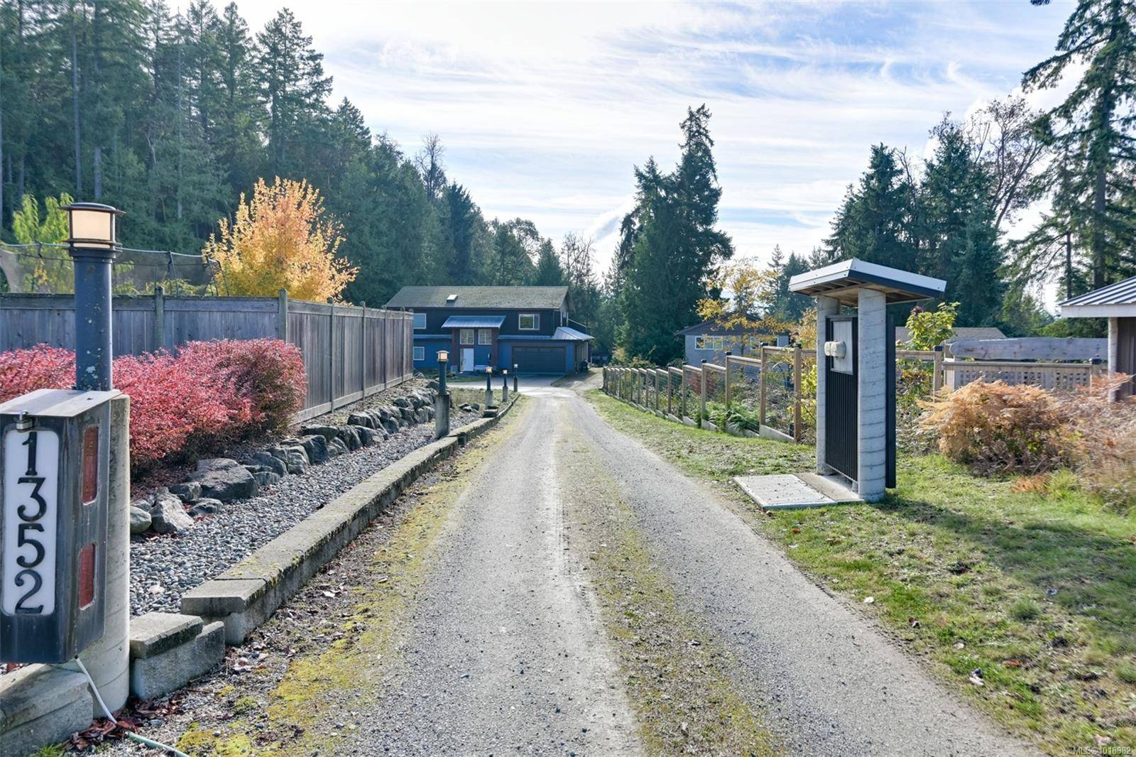 Cobble Hill, BC V8H 0H8,1352 Ball Rd