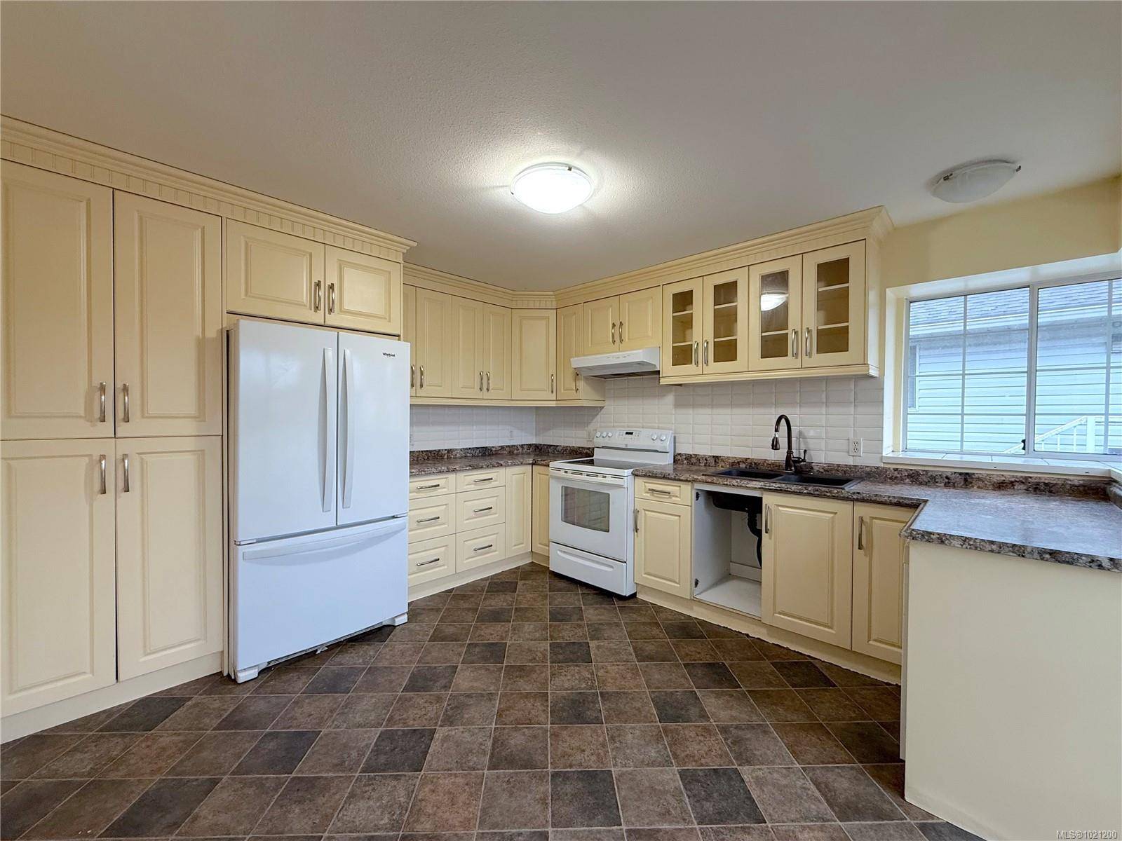 Campbell River, BC V9H 1R8,705 Georgia Dr