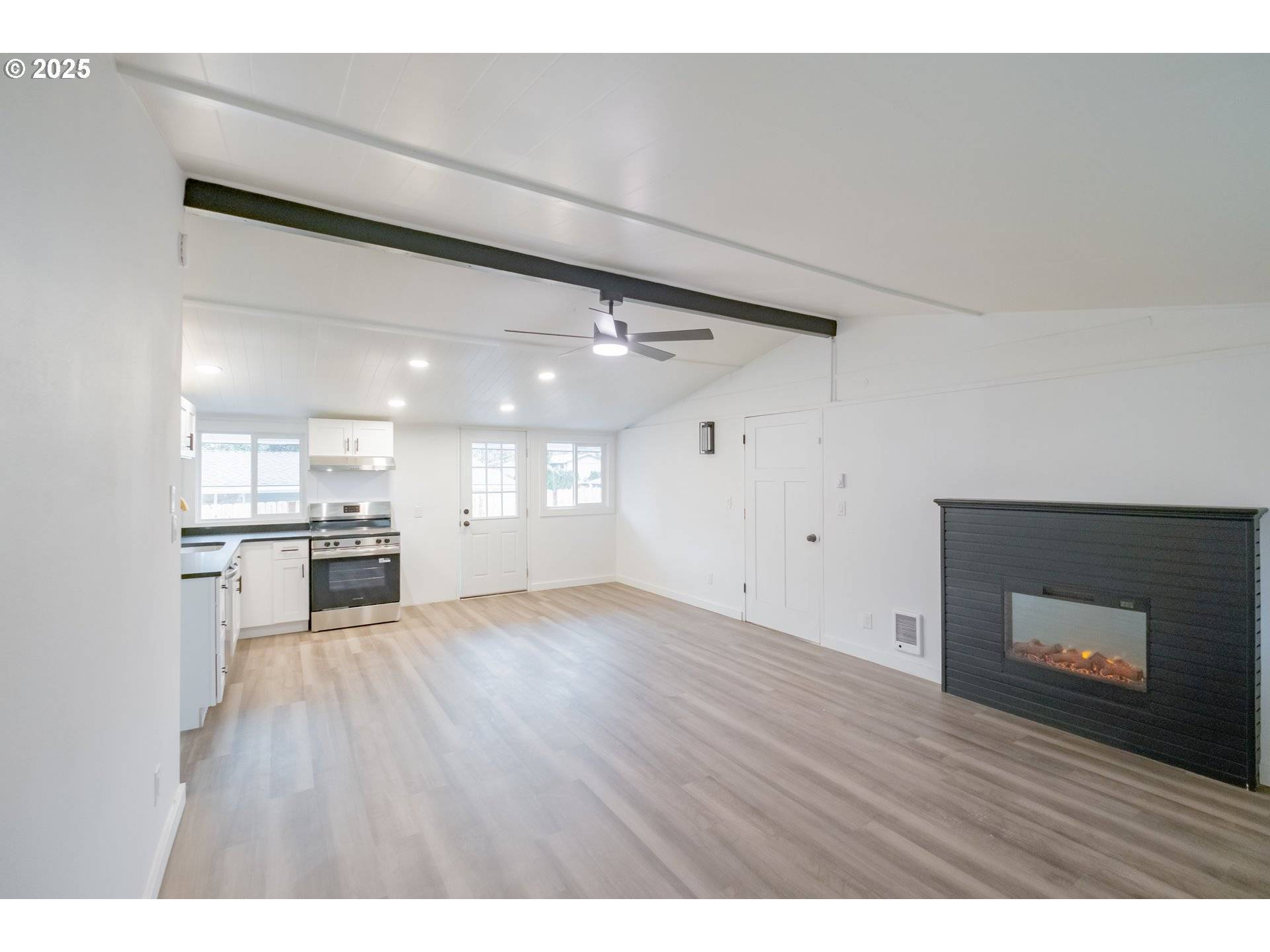 Salem, OR 97302,3698 Short ST SE