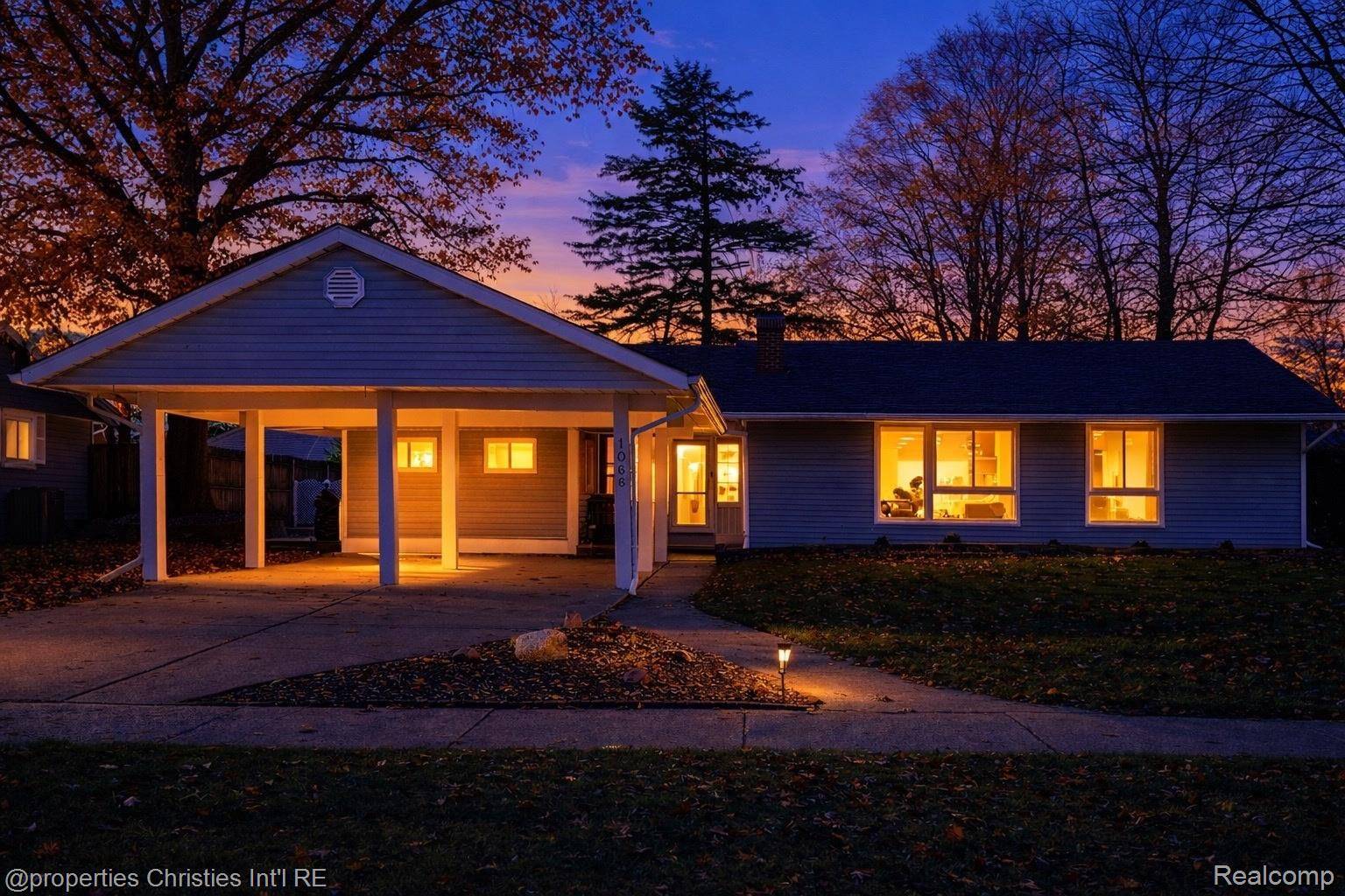 Marysville, MI 48040,1066 Virginia AVE