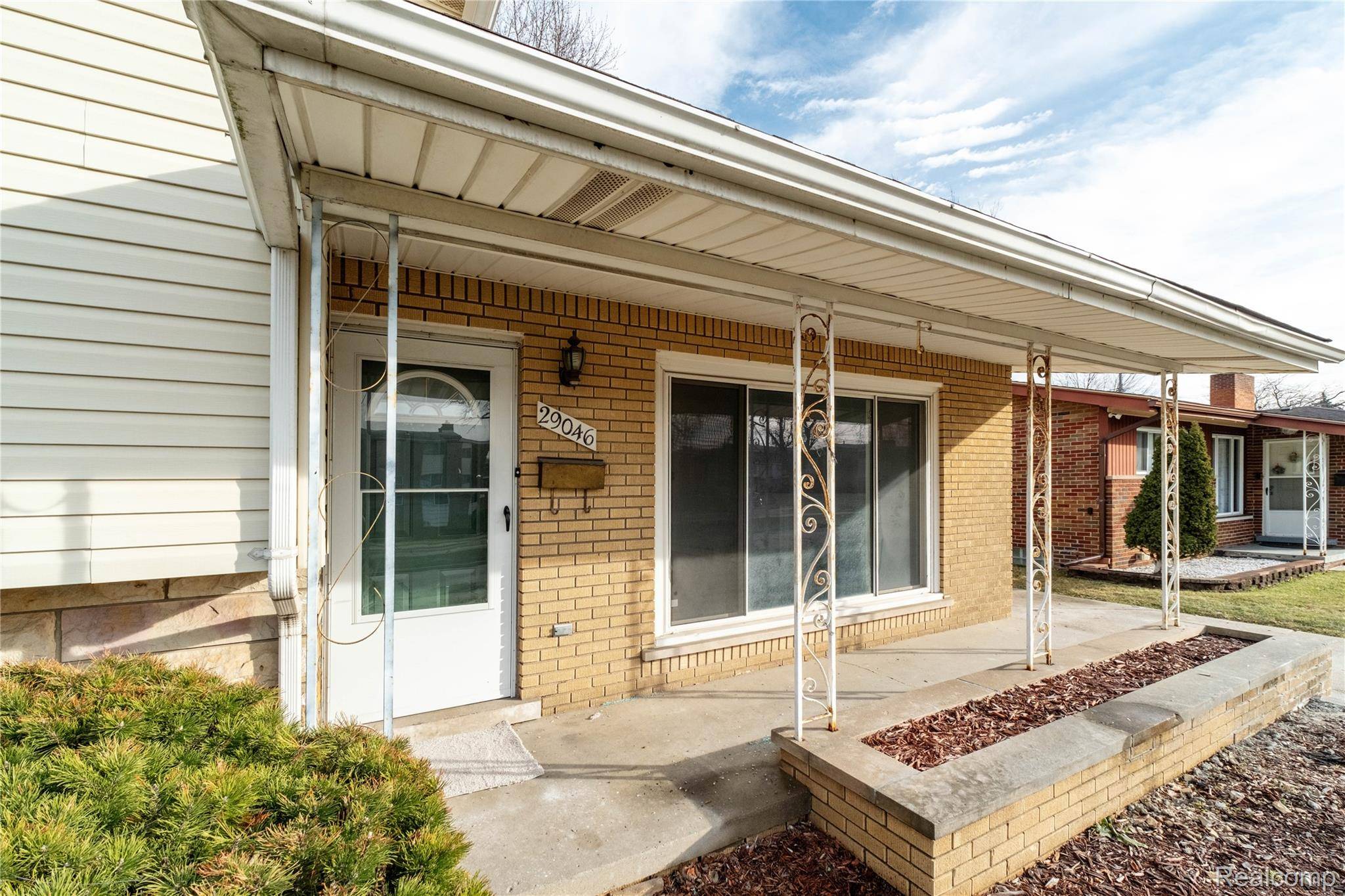 Warren, MI 48093,29046 Lorraine AVE