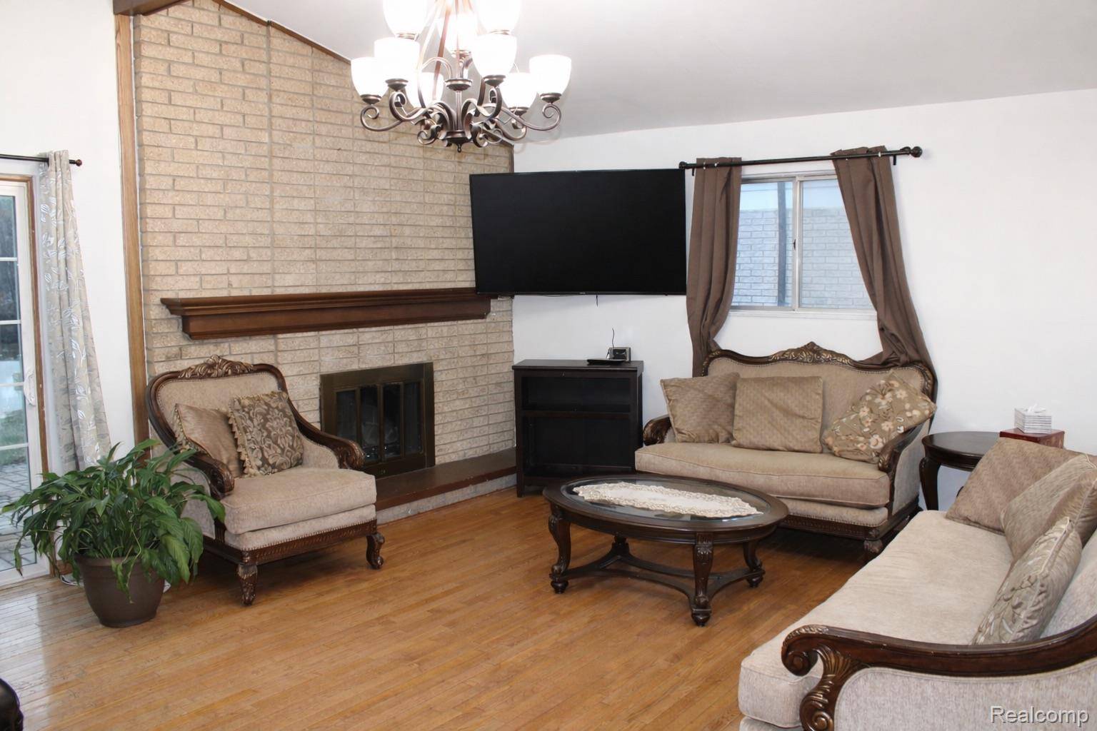 Sterling Heights, MI 48310,3650 Veronica dr DR