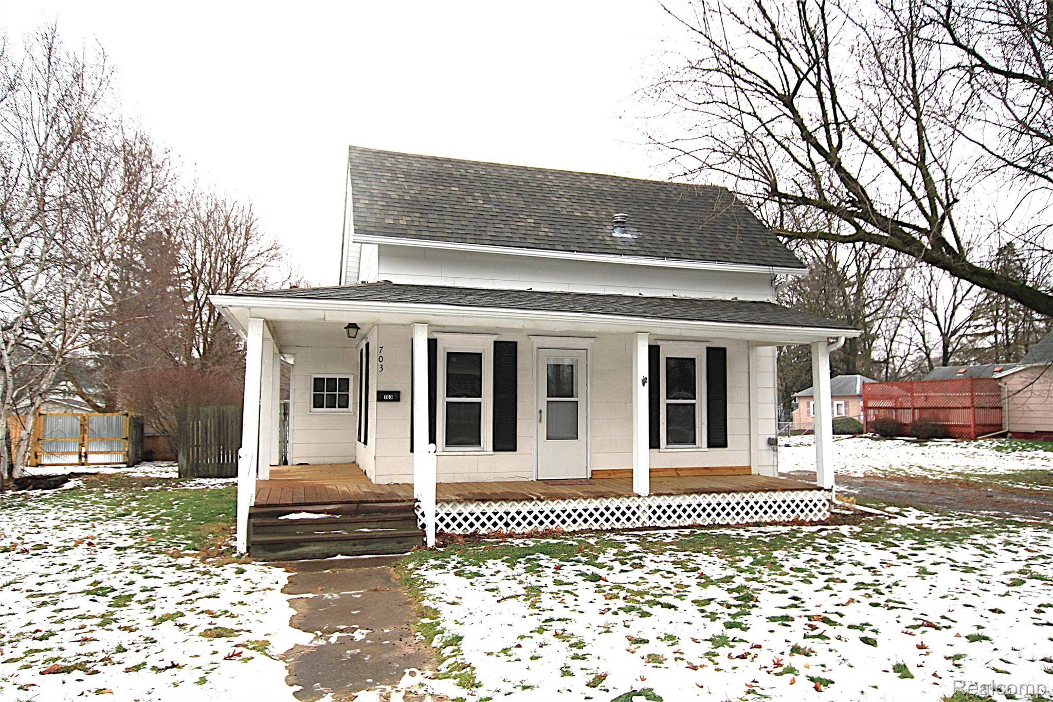 Owosso, MI 48867,703 Queen ST