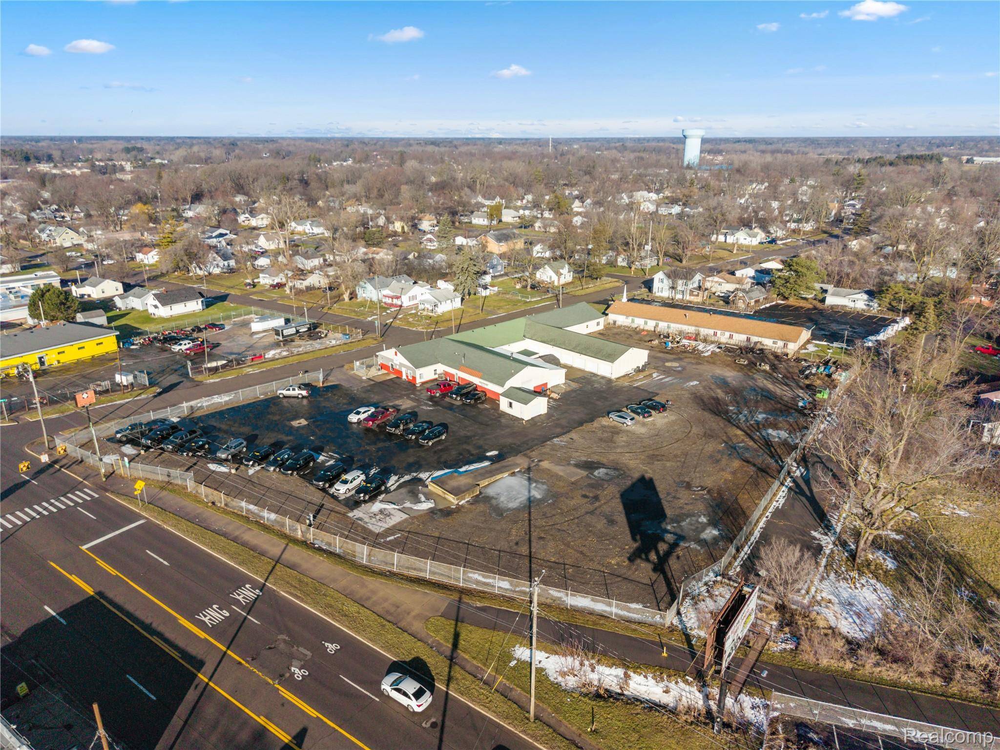 Flint, MI 48532,3830 Corunna RD