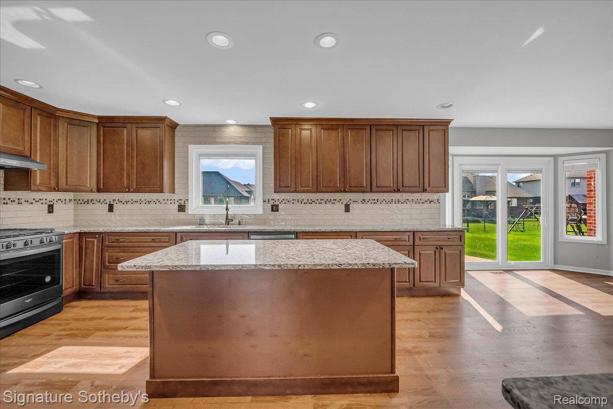 Macomb, MI 48044,50388 Nantwich DR