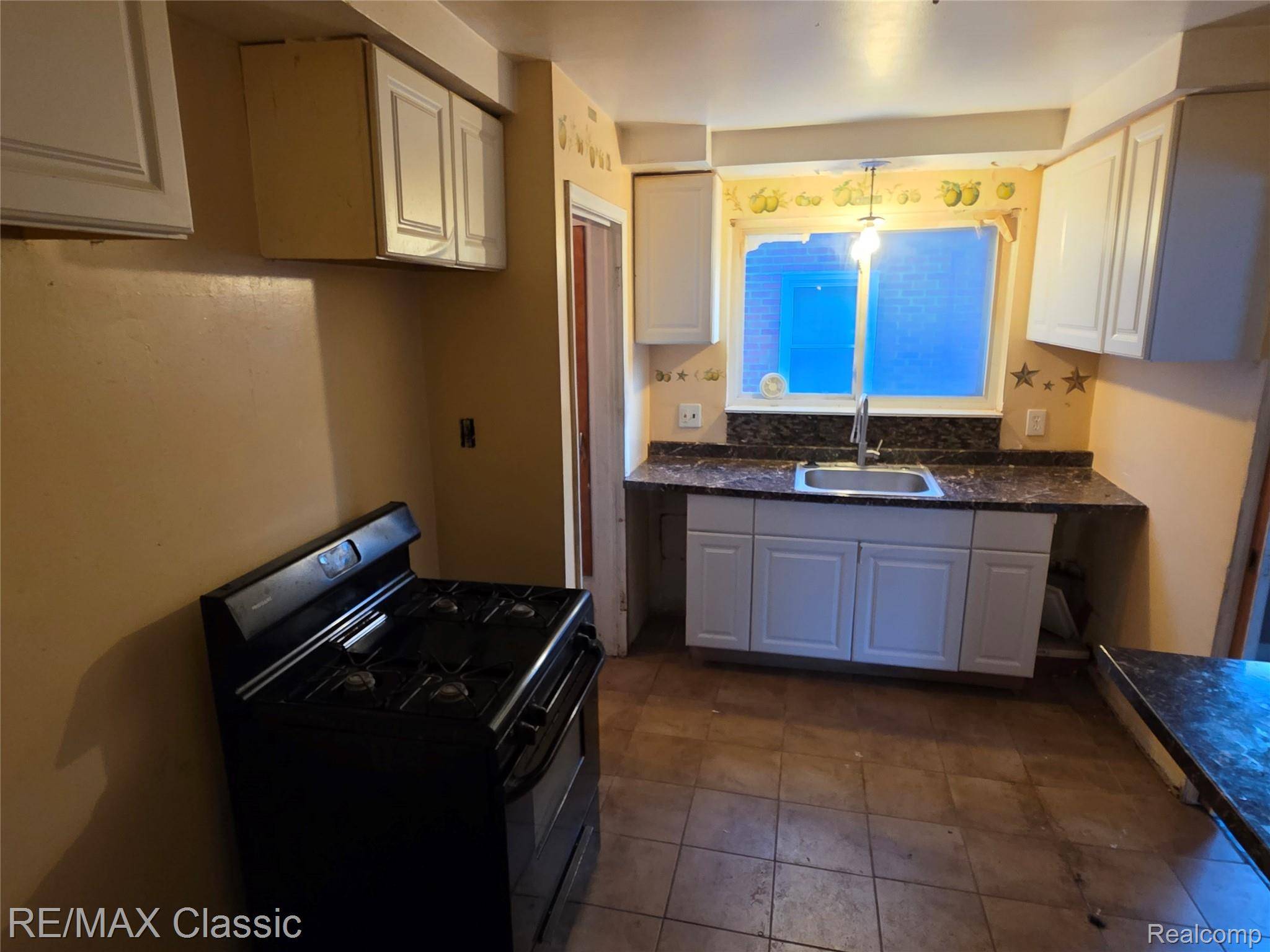 Oak Park, MI 48237,23610 Morton ST