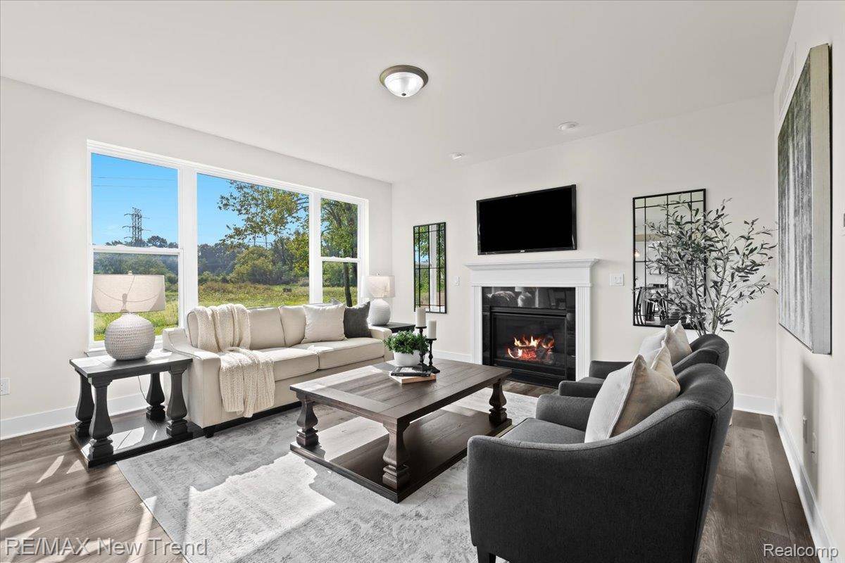 Wixom, MI 48393,2406 Madison ST