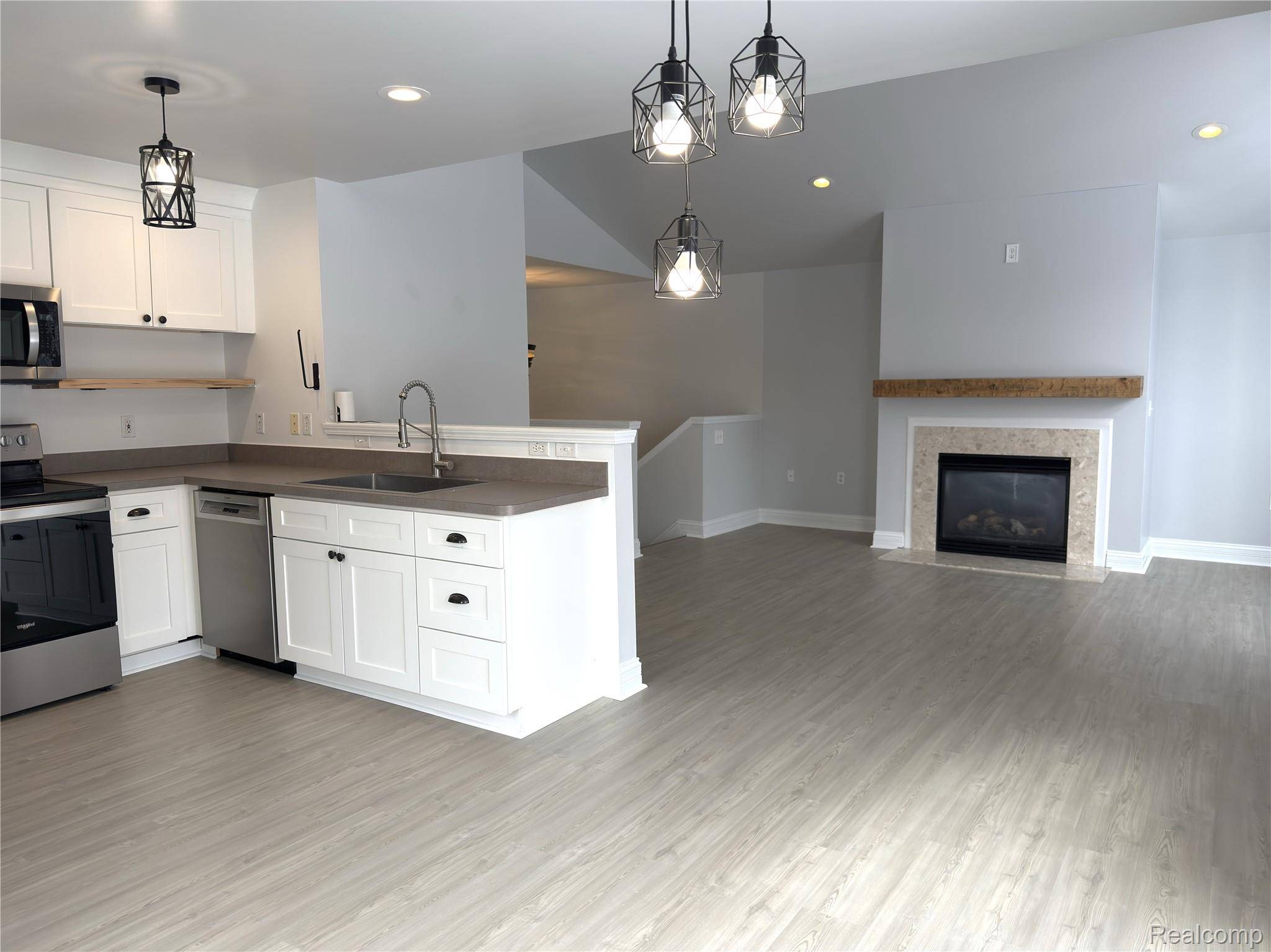 Canton, MI 48188,4213 Elizabeth AVE