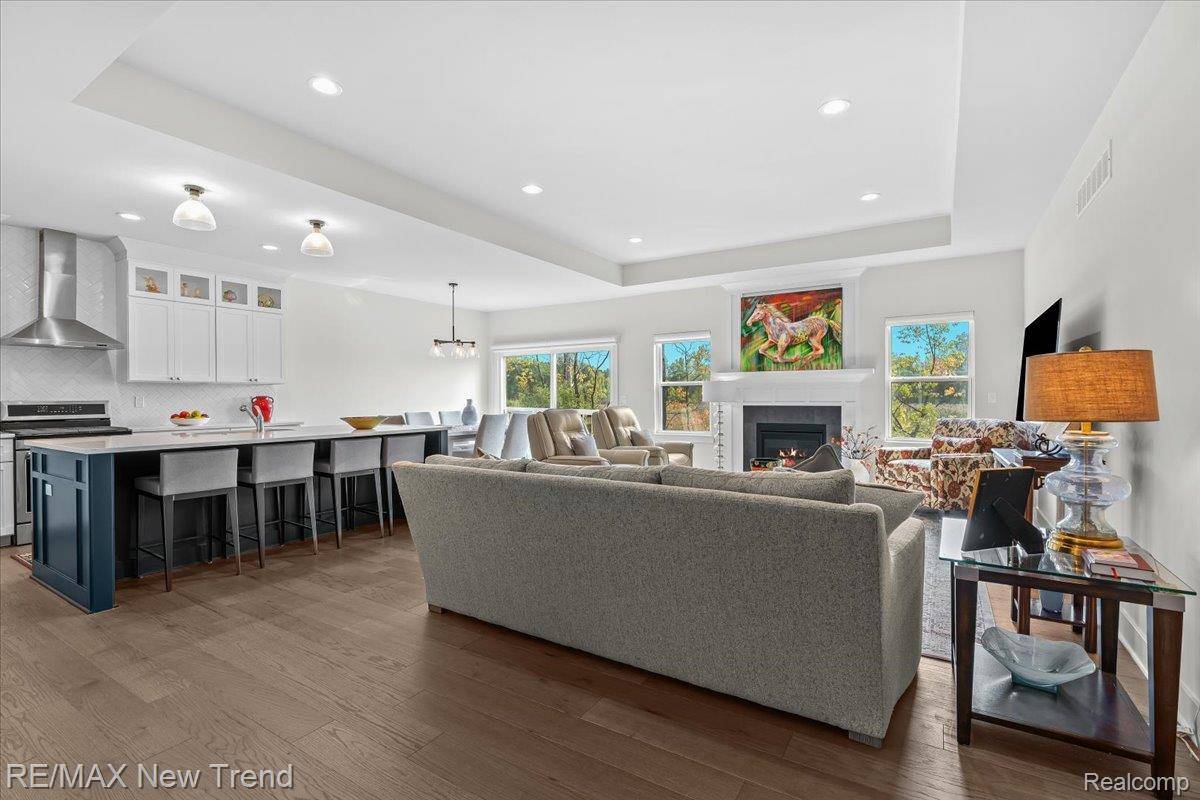 West Bloomfield, MI 48323,7841 Trailside CT