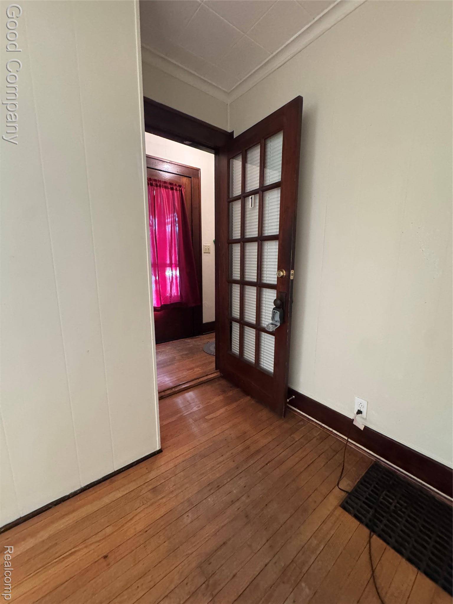 Royal Oak, MI 48067,215 Baldwin #1