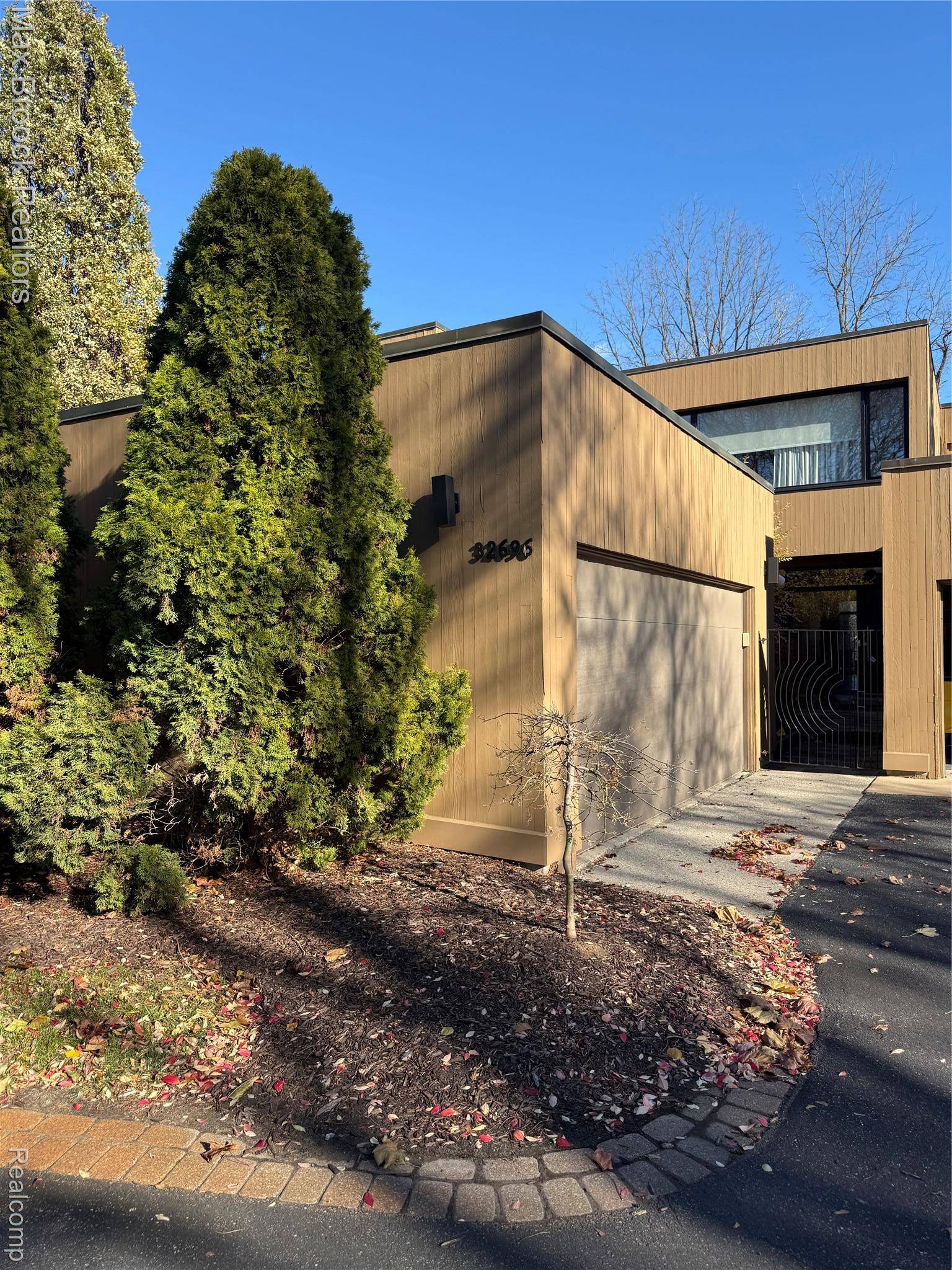 Franklin, MI 48025,32696 Ravine DR