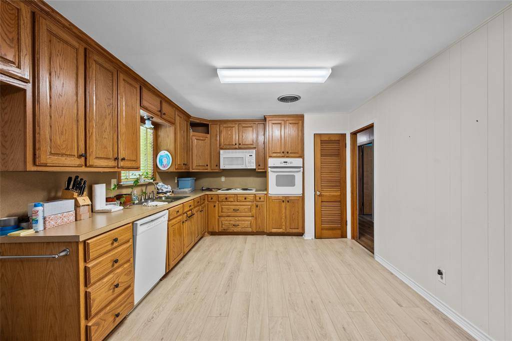 Lacy Lakeview, TX 76705,117 S Bermuda Street