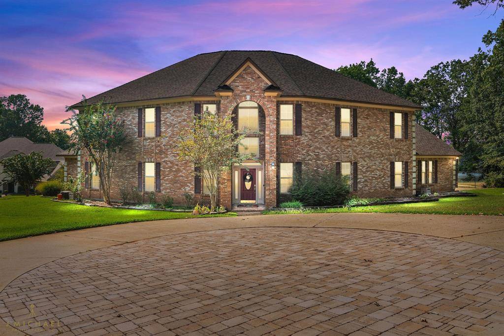 Benton, LA 71006,135 Oak Leaf Trail